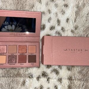 Anastasia Beverly Hills Pink & Rose Eyeshadow Palette